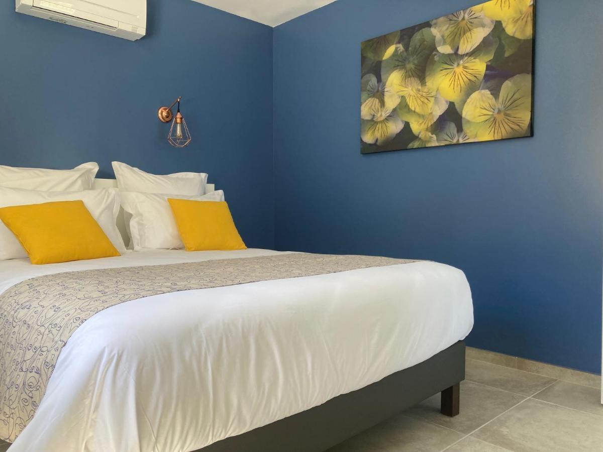Domaine Forvent Bed & Breakfast Saint-Julien-de-Peyrolas Ngoại thất bức ảnh
